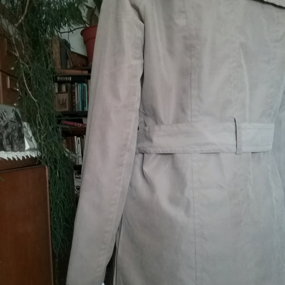 TEX Trench Coat - Picture 8 of 11